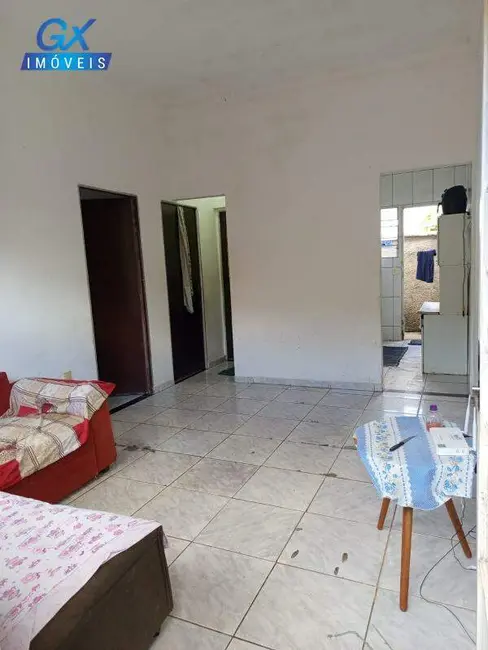 Foto 1 de Casa com 2 quartos à venda, 88m2 em Esmeraldas - MG