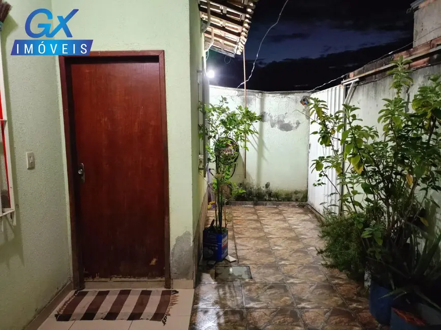 Casa com 2 quartos à venda, 109m2 em Esmeraldas - MG - imagem 1 Foto 1 de Casa com 2 quartos à venda, 109m2 em Esmeraldas - MG
