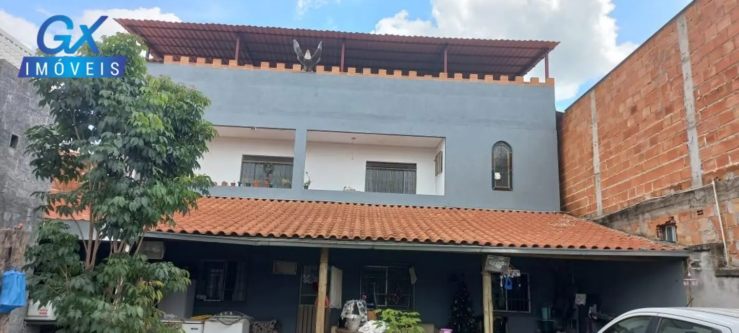 Foto 1 de Casa com 3 quartos à venda, 360m2 em Esmeraldas - MG
