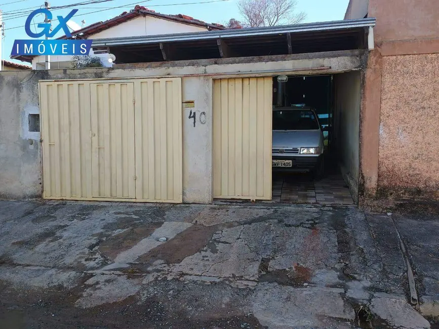 Foto 1 de Casa com 2 quartos à venda, 180m2 em Esmeraldas - MG