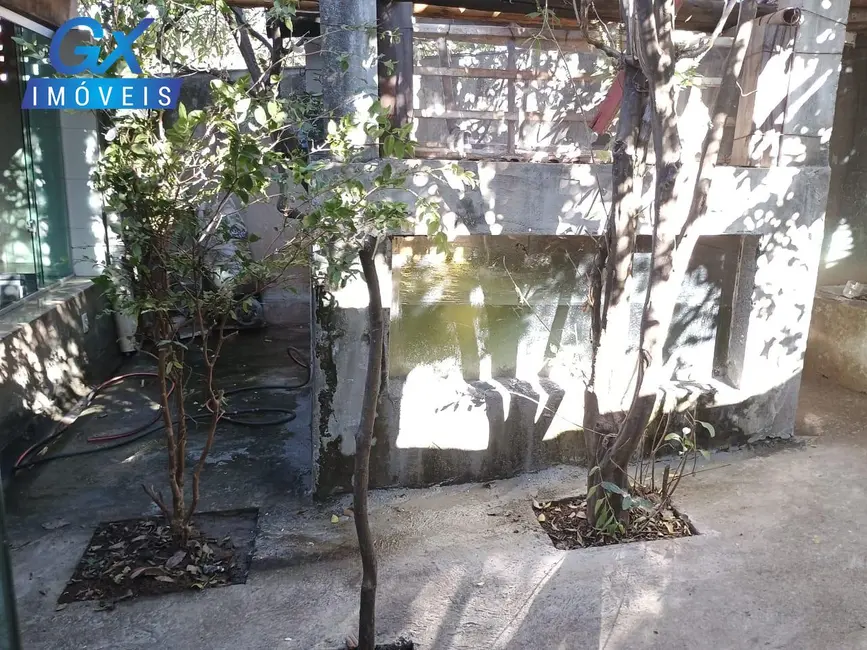 Foto 4 de Casa com 2 quartos à venda, 180m2 em Esmeraldas - MG