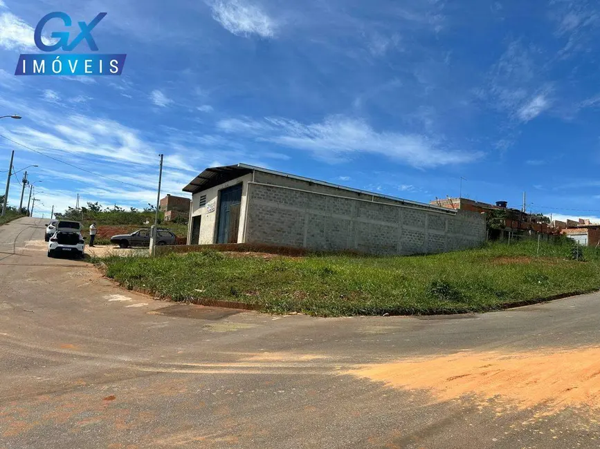 Foto 1 de Armazém / Galpão à venda, 360m2 em Esmeraldas - MG