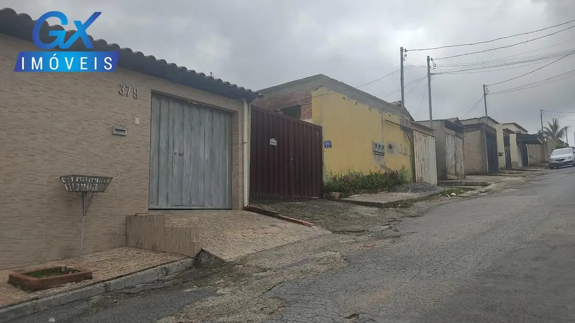 Foto 2 de Casa com 2 quartos à venda, 62m2 em Esmeraldas - MG