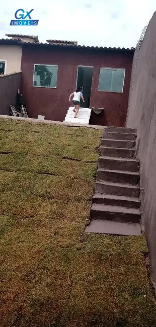 Foto 2 de Casa com 2 quartos à venda, 55m2 em Esmeraldas - MG