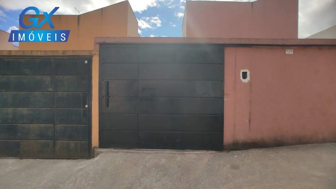 Foto 3 de Casa com 2 quartos à venda, 65m2 em Esmeraldas - MG
