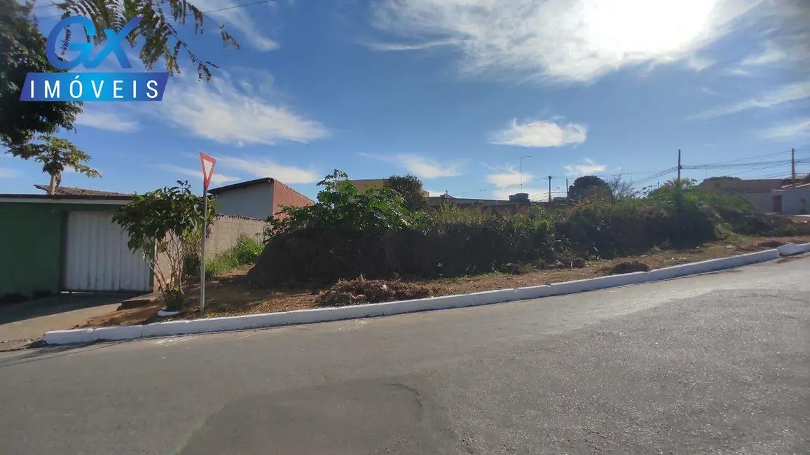 Foto 1 de Terreno / Lote à venda, 800m2 em Esmeraldas - MG
