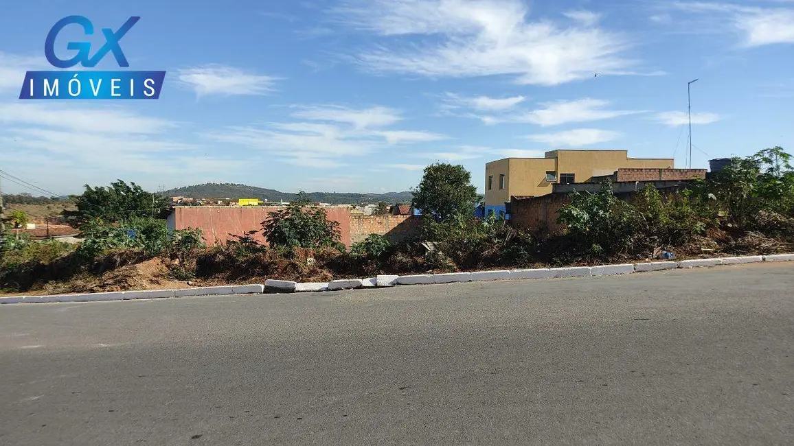 Foto 2 de Terreno / Lote à venda, 800m2 em Esmeraldas - MG