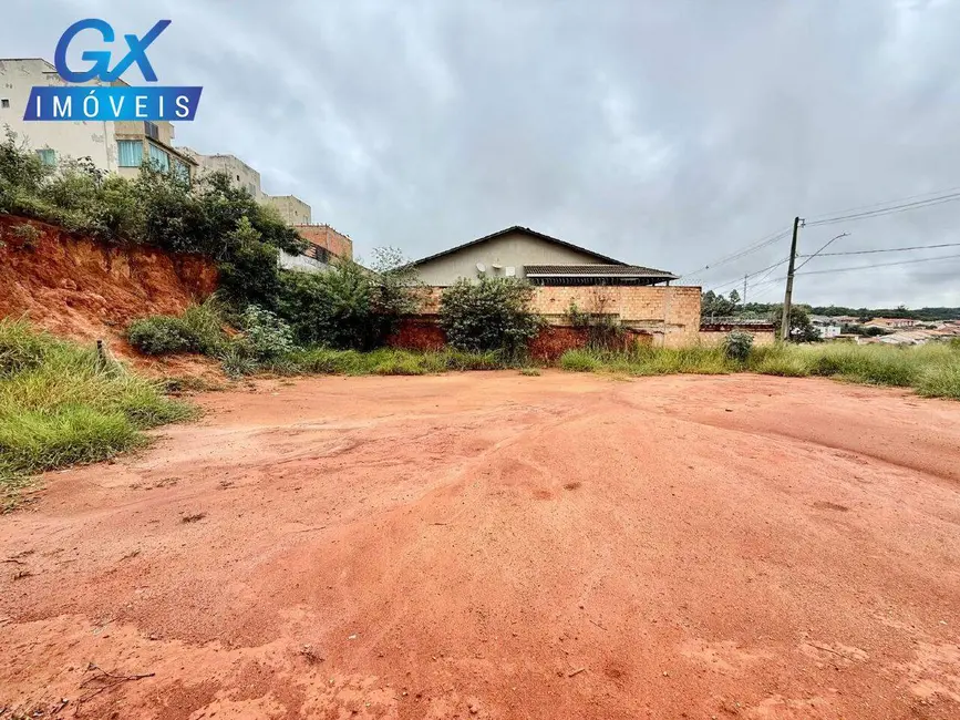Foto 4 de Terreno / Lote à venda, 789m2 em Esmeraldas - MG