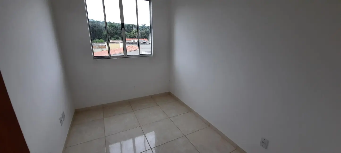 Foto 3 de Apartamento com 3 quartos à venda, 55m2 em Esmeraldas - MG