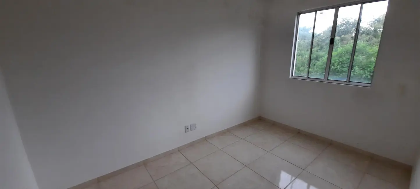 Foto 2 de Apartamento com 3 quartos à venda, 55m2 em Esmeraldas - MG