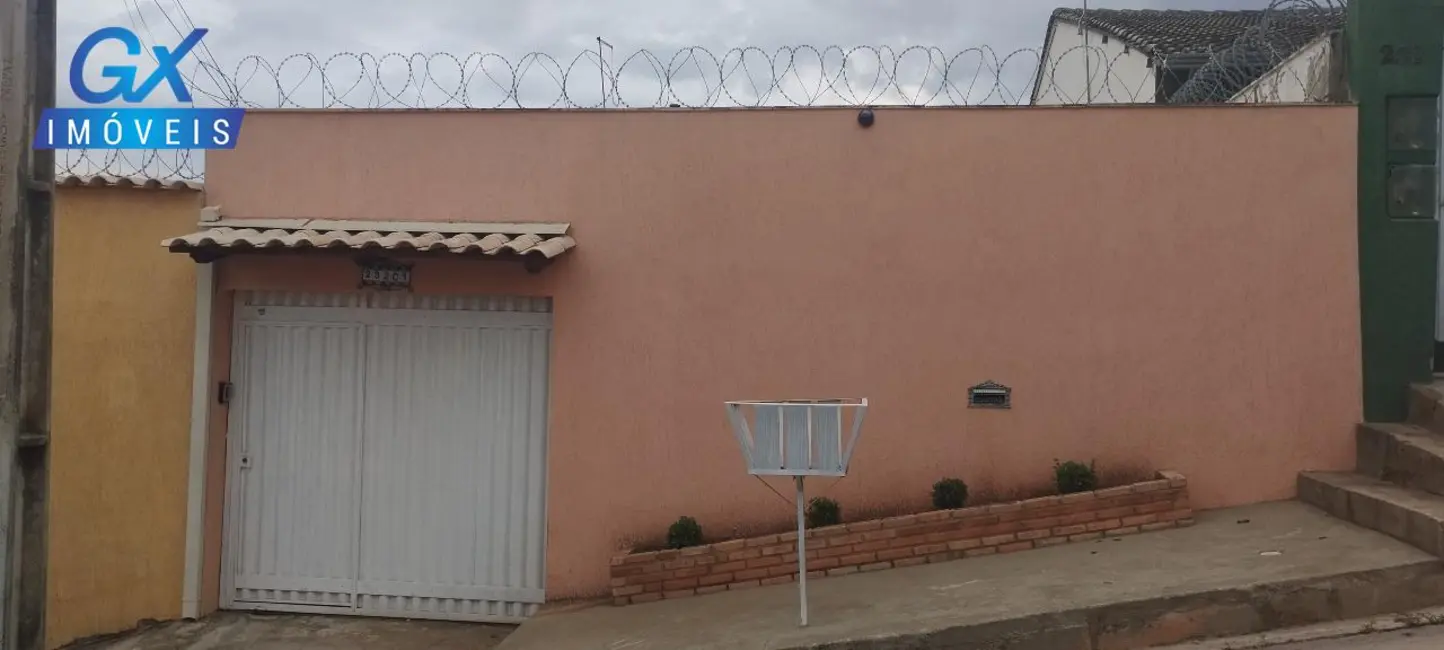Foto 3 de Casa com 3 quartos à venda, 180m2 em Esmeraldas - MG
