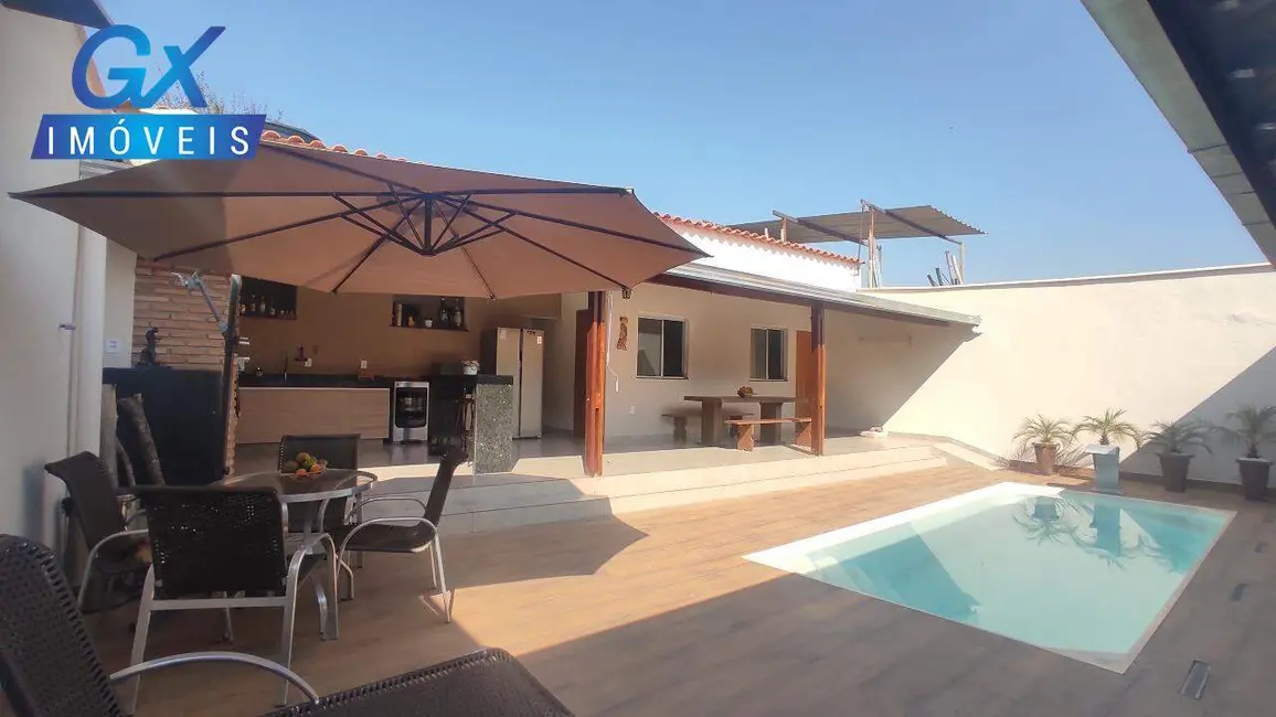 Foto 1 de Casa com 4 quartos à venda, 240m2 em San Genaro, Ribeirao Das Neves - MG
