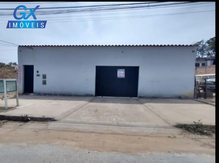 Foto 2 de Casa com 2 quartos à venda, 180m2 em Esmeraldas - MG