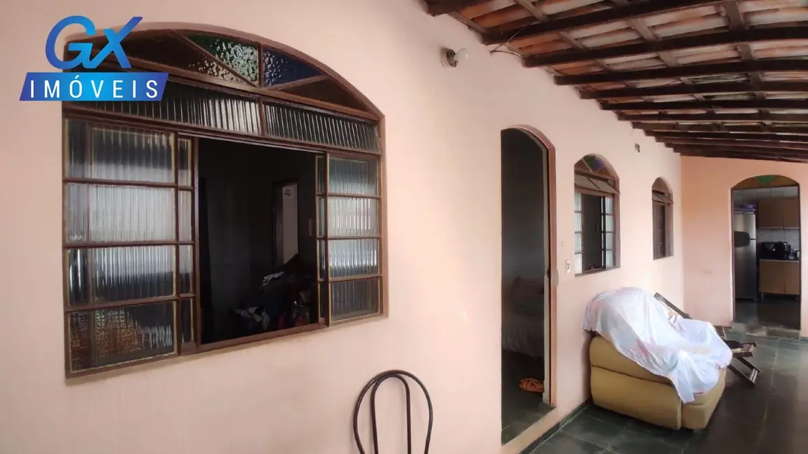 Foto 2 de Casa com 9 quartos à venda, 550m2 em Florença, Ribeirao Das Neves - MG