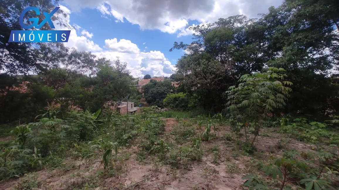 Foto 1 de Terreno / Lote à venda, 527m2 em Esmeraldas - MG