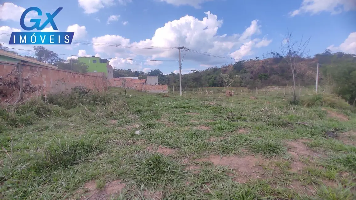 Foto 1 de Terreno / Lote à venda, 396m2 em Esmeraldas - MG