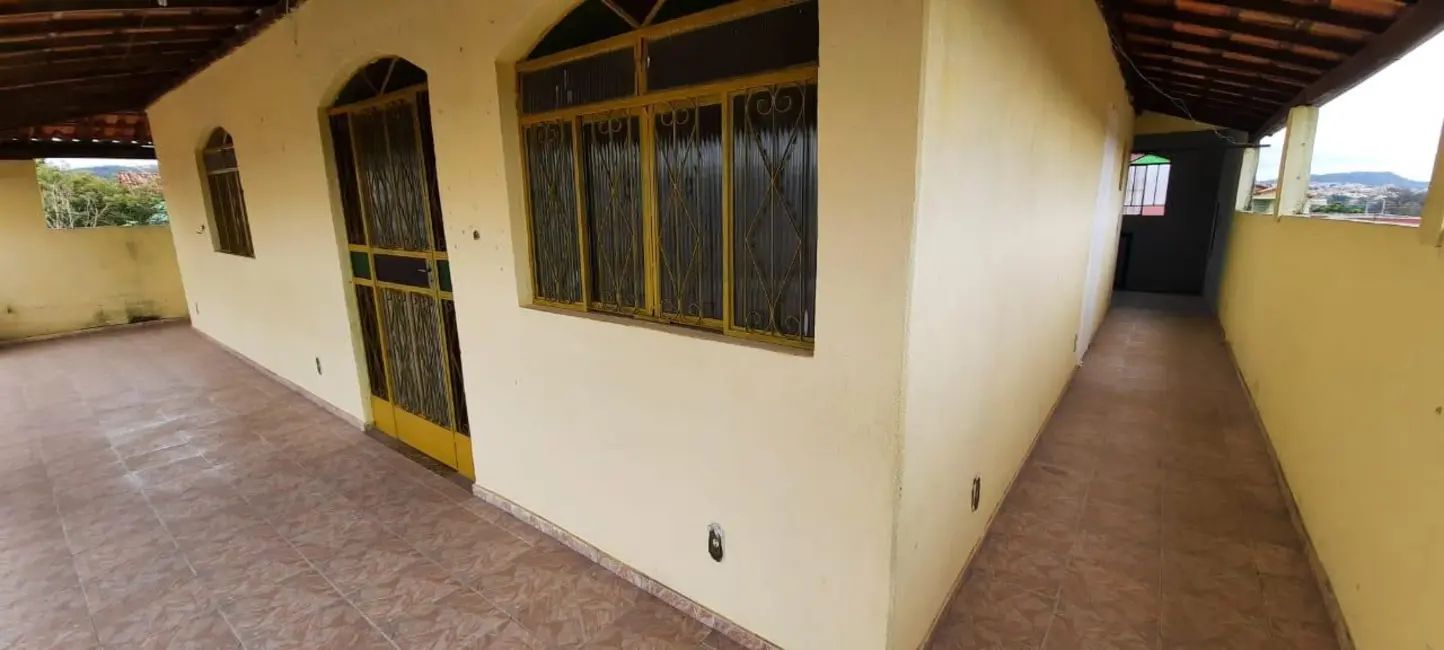 Foto 6 de Casa com 3 quartos à venda, 300m2 em Florença, Ribeirao Das Neves - MG