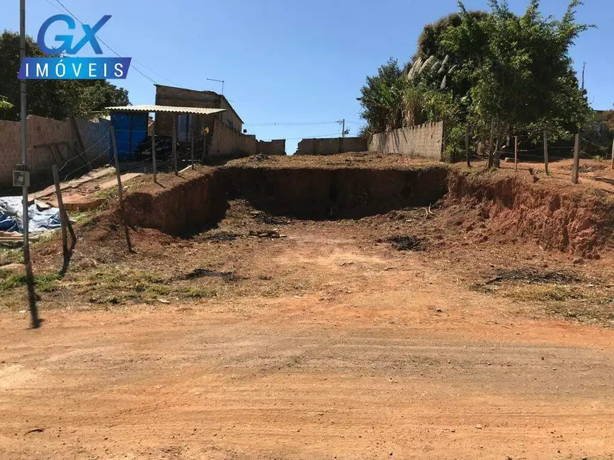 Foto 2 de Terreno / Lote à venda, 513m2 em Esmeraldas - MG