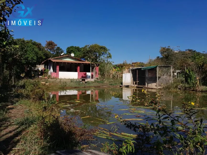 Foto 1 de Casa com 2 quartos à venda, 68m2 em Esmeraldas - MG