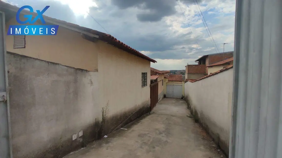 Foto 6 de Casa com 2 quartos à venda, 100m2 em Esmeraldas - MG