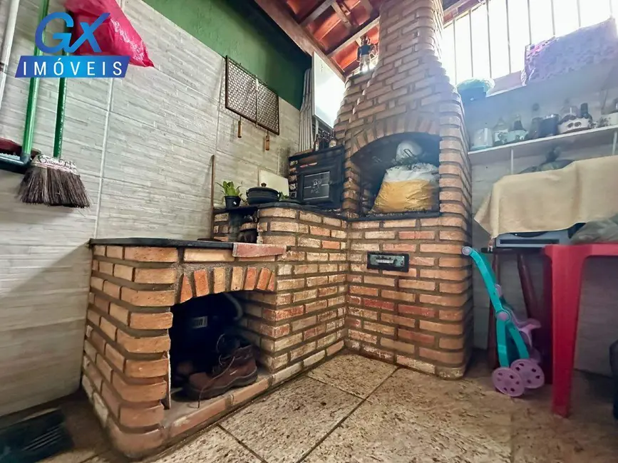 Foto 9 de Casa com 2 quartos à venda, 67m2 em Contagem - MG