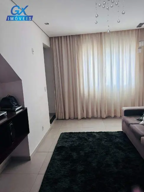 Foto 2 de Cobertura com 3 quartos à venda, 80m2 em Esmeraldas - MG