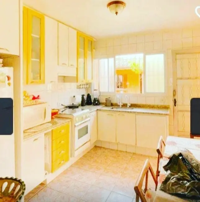 Foto 9 de Casa com 4 quartos à venda, 170m2 em Atibaia Jardim, Atibaia - SP