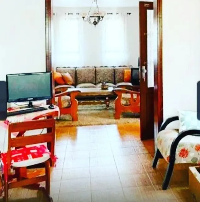 Foto 2 de Casa com 4 quartos à venda, 170m2 em Atibaia Jardim, Atibaia - SP