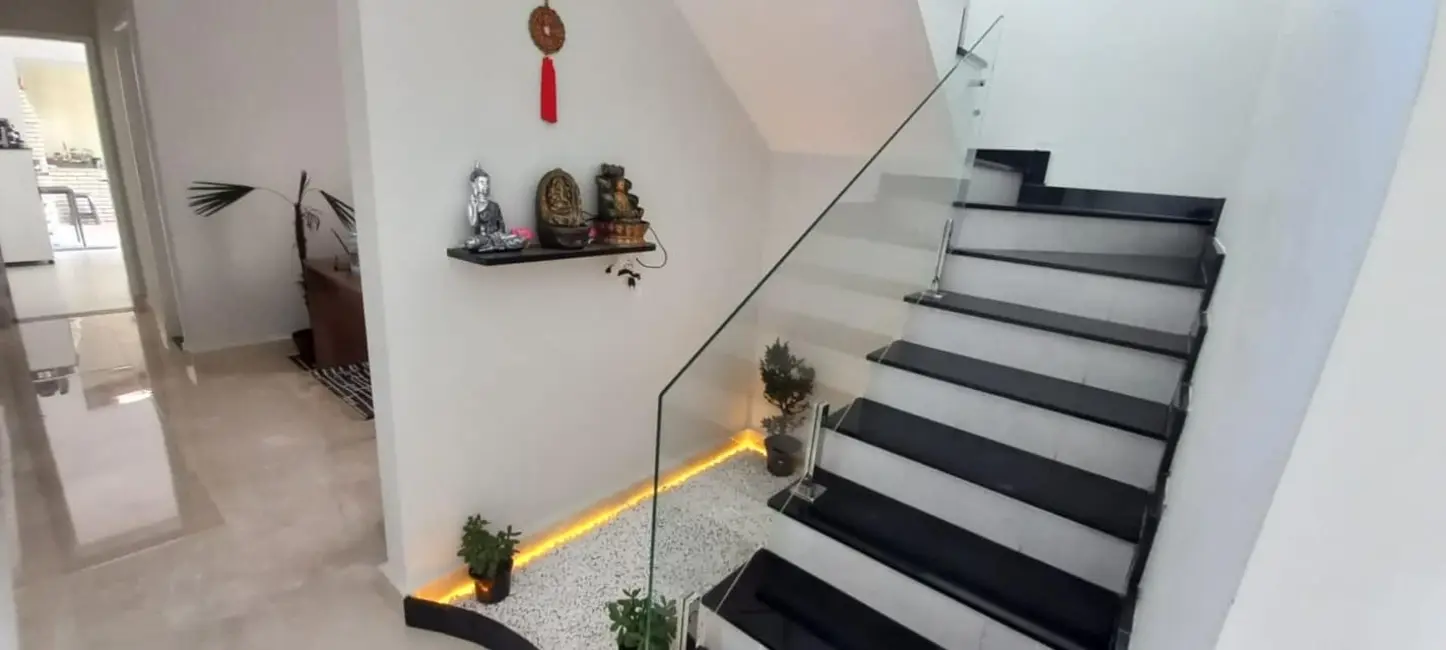 Foto 2 de Casa com 3 quartos à venda, 200m2 em Jardim Maristela, Atibaia - SP