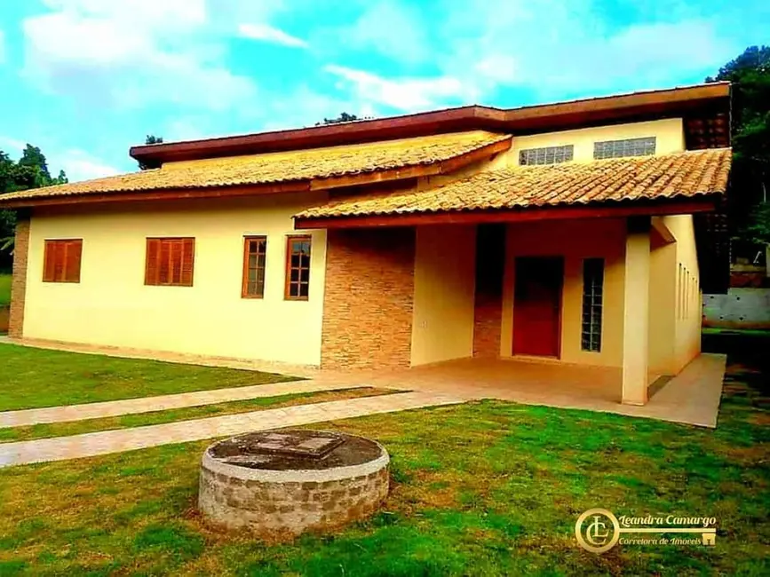 Foto 1 de Casa com 3 quartos à venda, 185m2 em Jardim Estância Brasil, Atibaia - SP