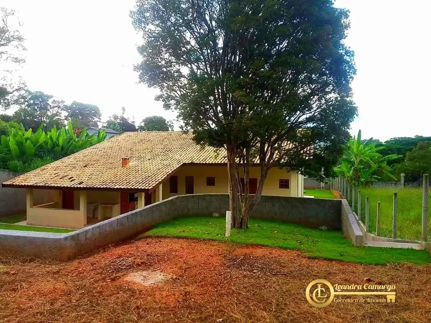 Foto 3 de Casa com 3 quartos à venda, 185m2 em Jardim Estância Brasil, Atibaia - SP