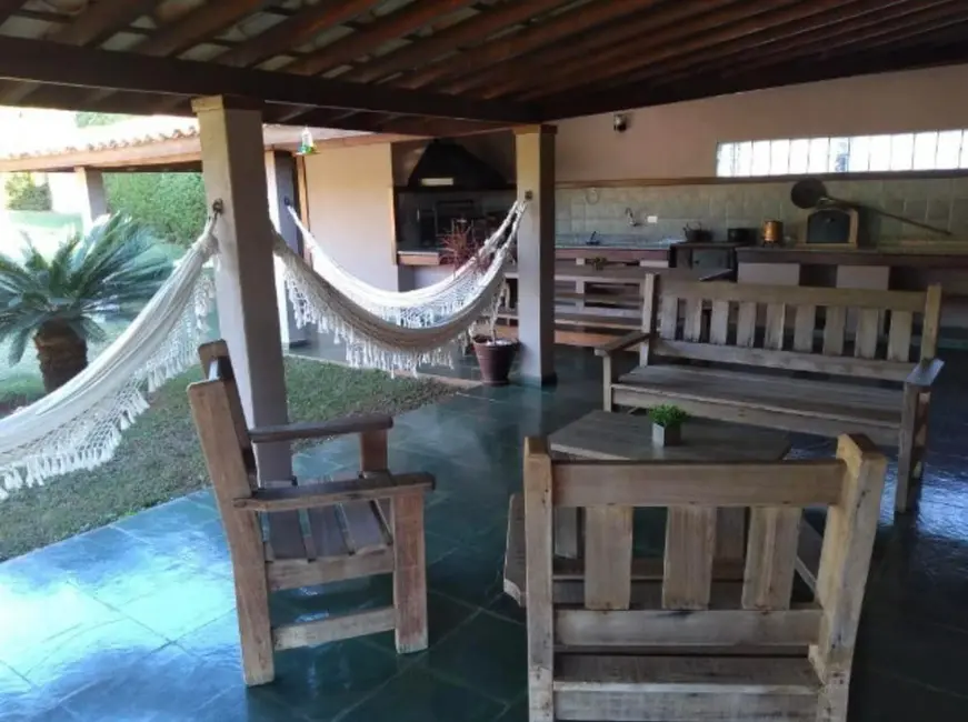 Foto 2 de Chácara com 2 quartos à venda, 250m2 em Chácara Santa Cruz dos Pires, Itatiba - SP