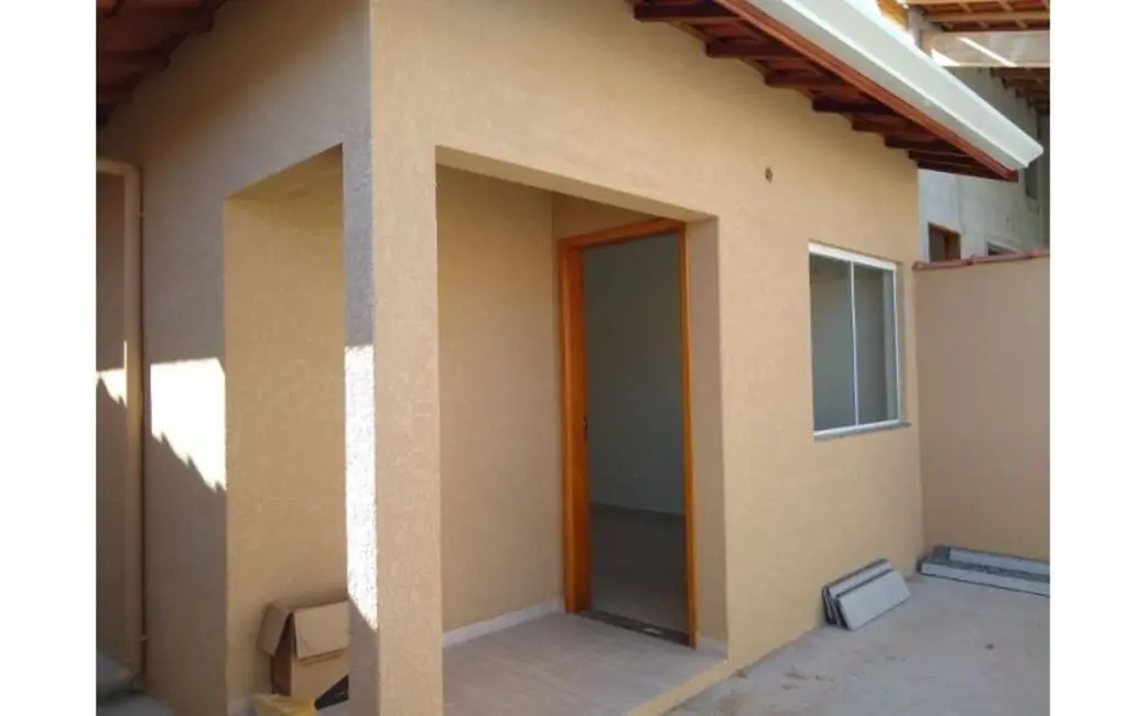 Foto 2 de Casa com 2 quartos à venda, 65m2 em Bom Jesus Dos Perdoes - SP