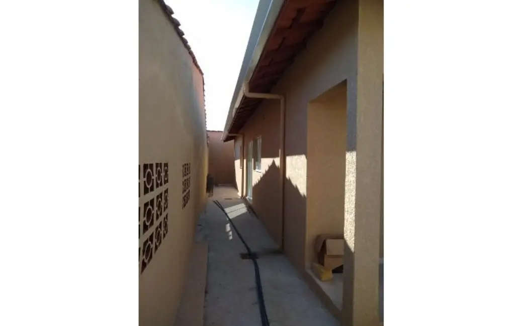 Foto 1 de Casa com 2 quartos à venda, 65m2 em Bom Jesus Dos Perdoes - SP