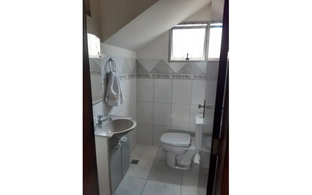 Foto 6 de Casa com 3 quartos à venda, 200m2 em Jardim do Lago, Atibaia - SP
