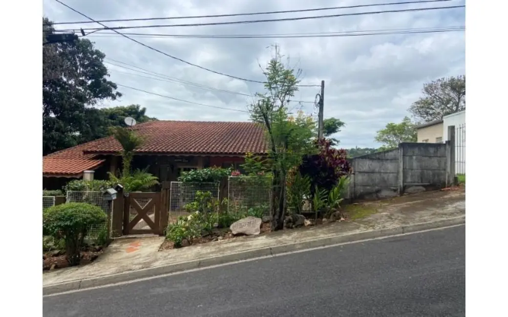 Foto 3 de Casa com 3 quartos à venda, 229m2 em Jardim do Lago, Atibaia - SP