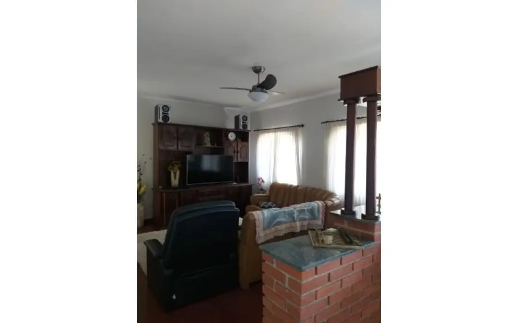 Foto 2 de Casa com 2 quartos à venda, 228m2 em Jardim Tapajós, Atibaia - SP