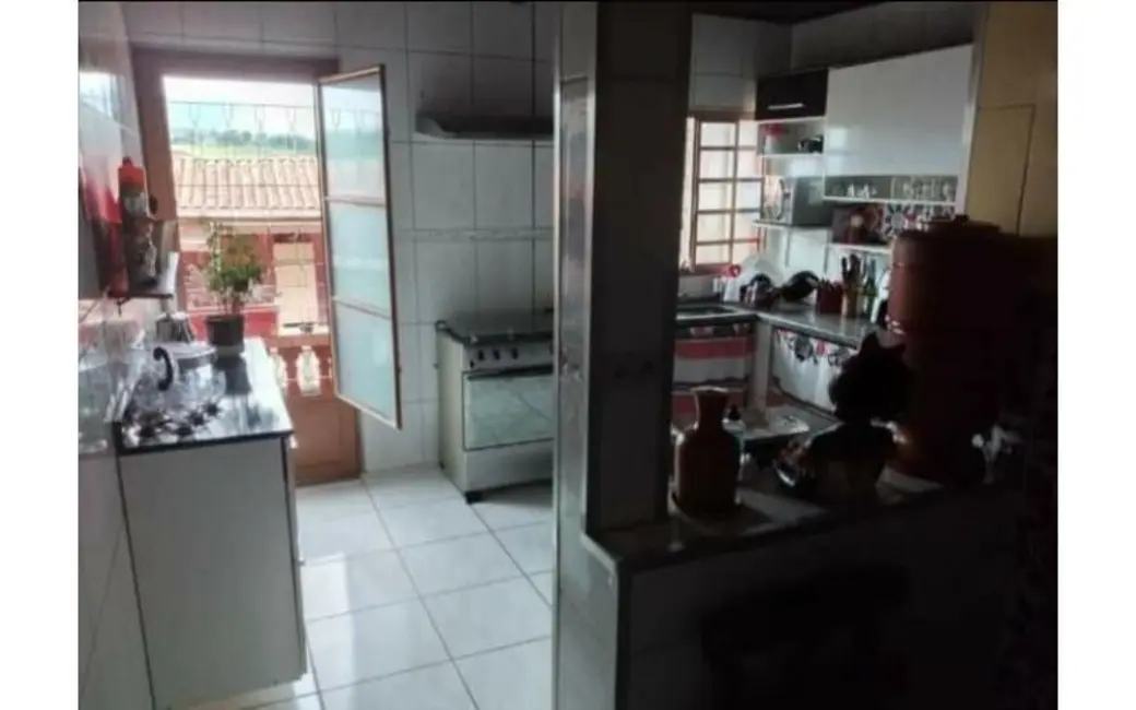 Foto 2 de Casa com 3 quartos à venda, 300m2 em Jardim Imperial, Atibaia - SP