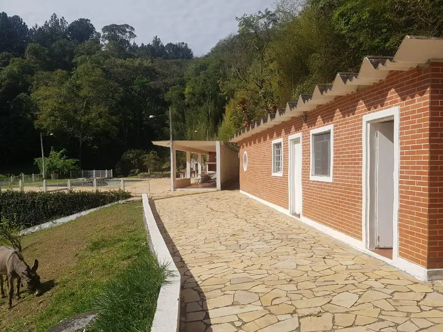Sítio / Rancho com 4 quartos à venda, 120m2 em Itapetinga, Atibaia - SP - imagem 3 Foto 3 de Sítio / Rancho com 4 quartos à venda, 120m2 em Itapetinga, Atibaia - SP