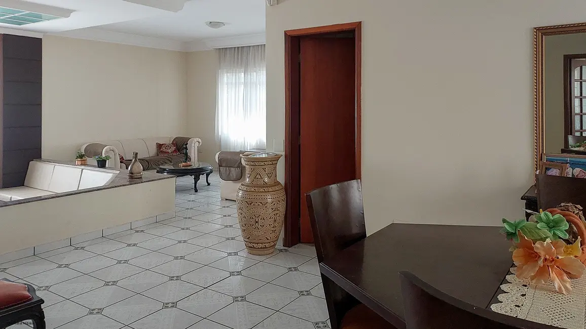 Foto 3 de Casa com 4 quartos à venda, 225m2 em Jardim Paulista, Atibaia - SP