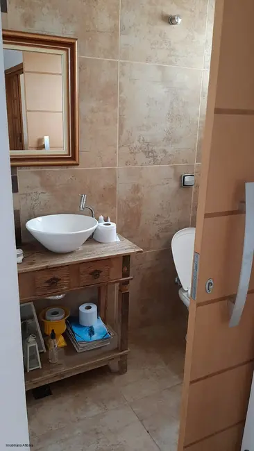 Casa com 3 quartos à venda e para alugar, 153m2 em Jardim do Lago, Atibaia - SP - imagem 3 Foto 3 de Casa com 3 quartos à venda e para alugar, 153m2 em Jardim do Lago, Atibaia - SP