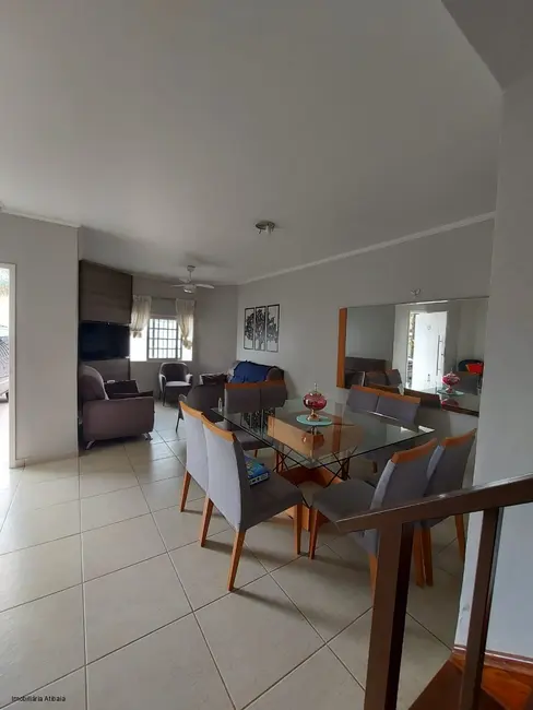 Casa com 3 quartos à venda, 156m2 em Parque dos Coqueiros, Atibaia - SP - imagem 5 Foto 5 de Casa com 3 quartos à venda, 156m2 em Parque dos Coqueiros, Atibaia - SP