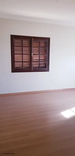 Foto 9 de Casa com 3 quartos para alugar, 310m2 em Jardim Residencial Santa Luiza, Atibaia - SP