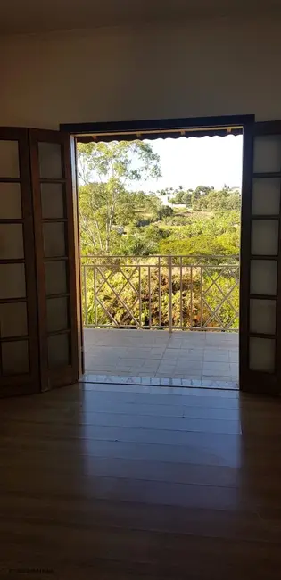 Foto 5 de Casa com 3 quartos para alugar, 310m2 em Jardim Residencial Santa Luiza, Atibaia - SP