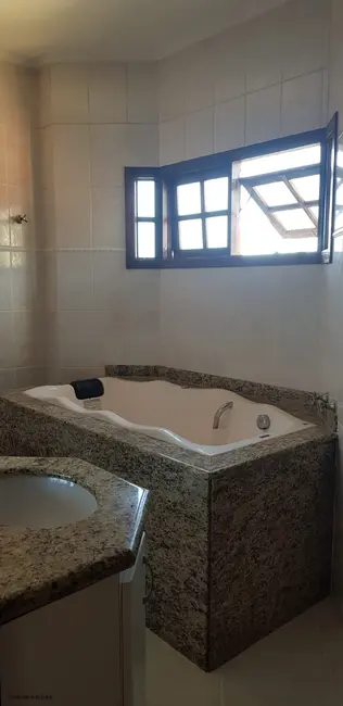 Foto 6 de Casa com 3 quartos para alugar, 310m2 em Jardim Residencial Santa Luiza, Atibaia - SP