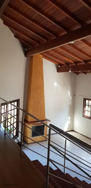 Foto 4 de Casa com 3 quartos para alugar, 310m2 em Jardim Residencial Santa Luiza, Atibaia - SP