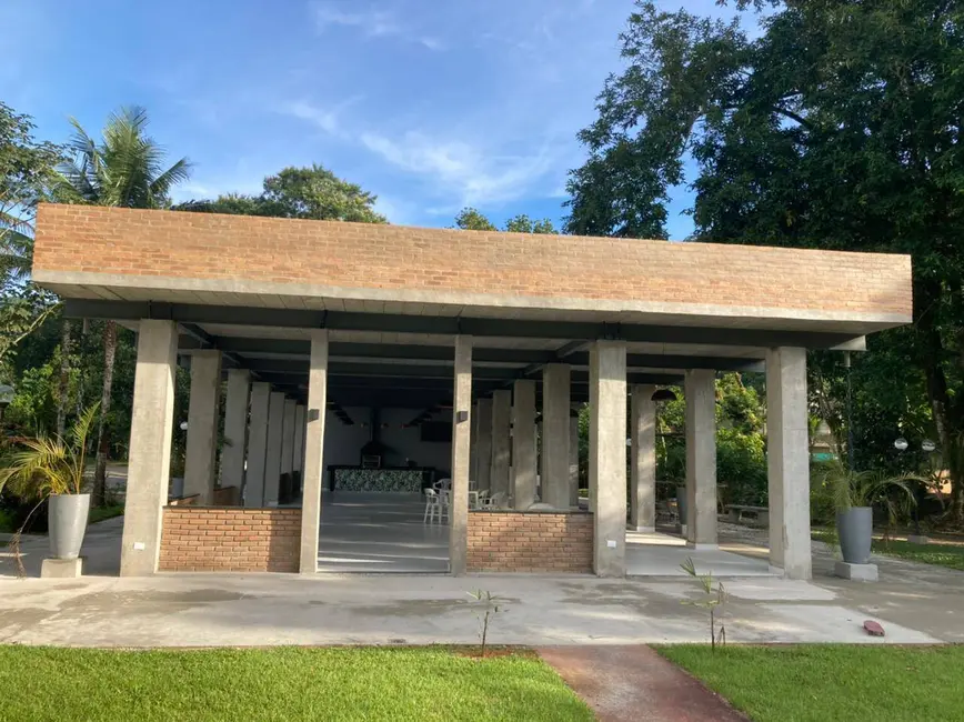 Foto 1 de Casa com 4 quartos à venda e para alugar, 550m2 em Ubatuba - SP