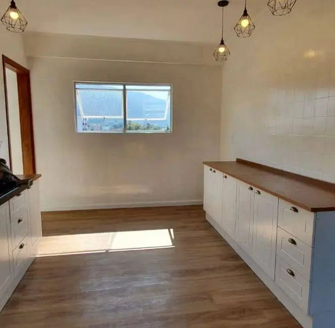 Foto 3 de Apartamento com 3 quartos à venda e para alugar, 85m2 em Centro, Ubatuba - SP