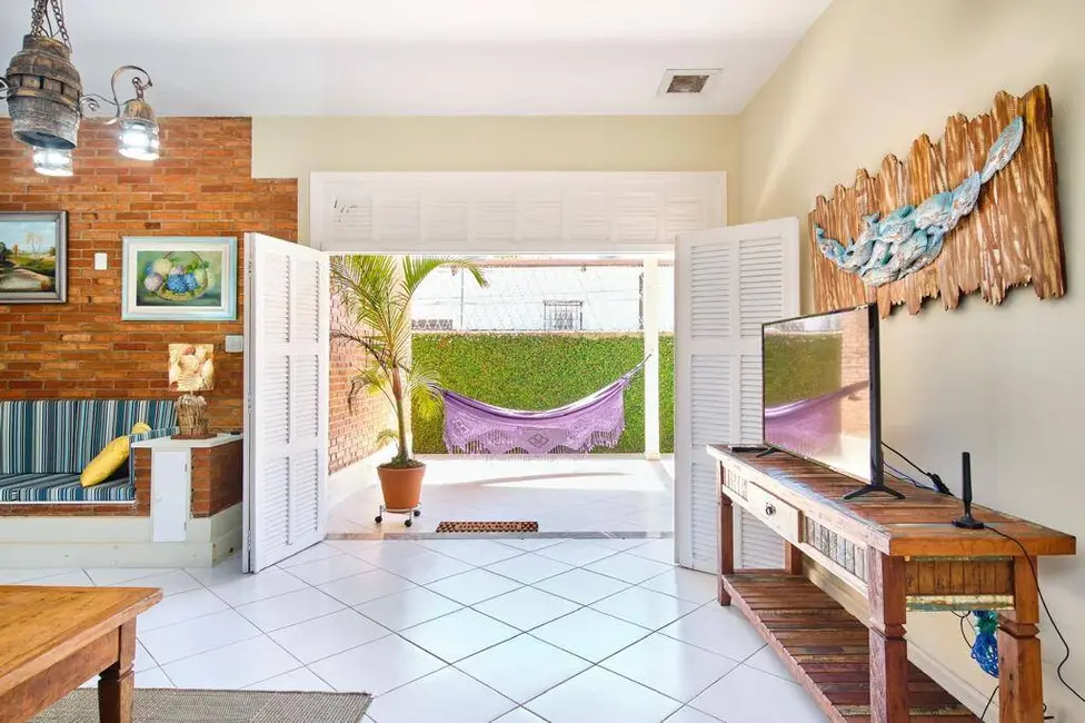 Foto 8 de Apartamento com 3 quartos à venda, 216m2 em Centro, Ubatuba - SP