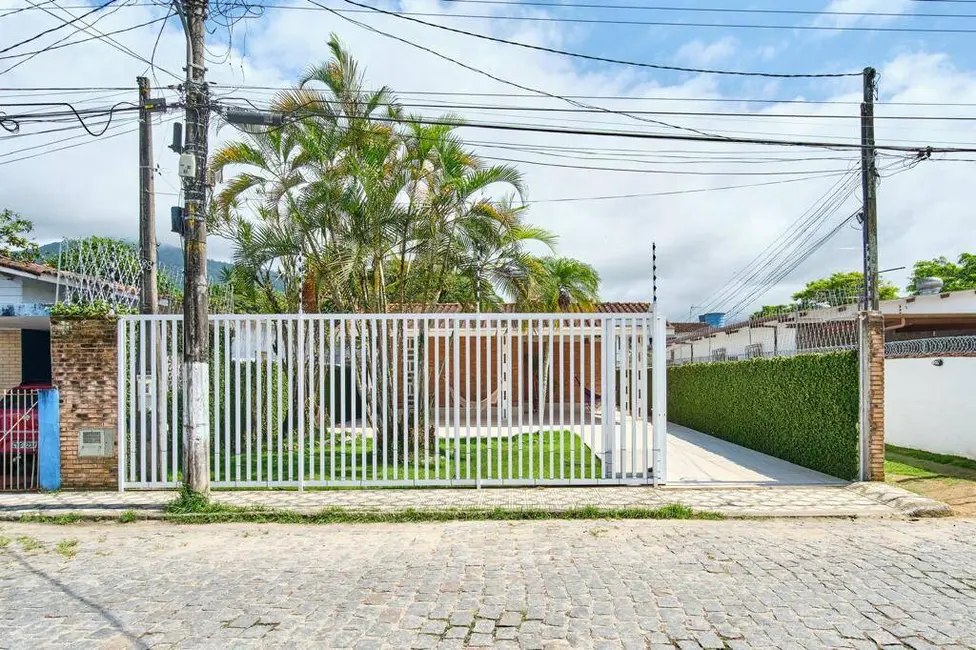 Foto 2 de Apartamento com 3 quartos à venda, 216m2 em Centro, Ubatuba - SP